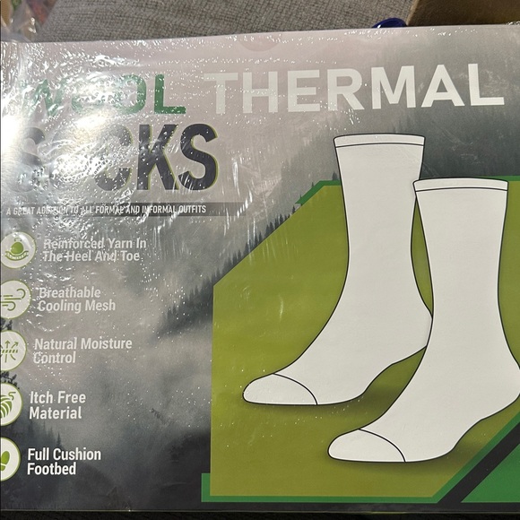 Black and Gray 3 Pack Wool Thermal Socks Size M-L - Picture 4 of 5